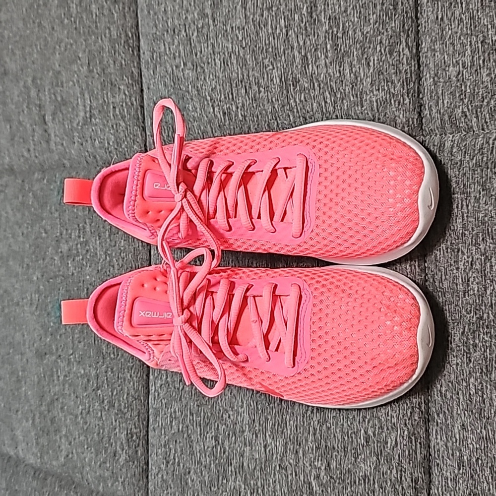 Nike Air Max Kantara Women’s Pink Athletic Tennis Shoes Size 9.5